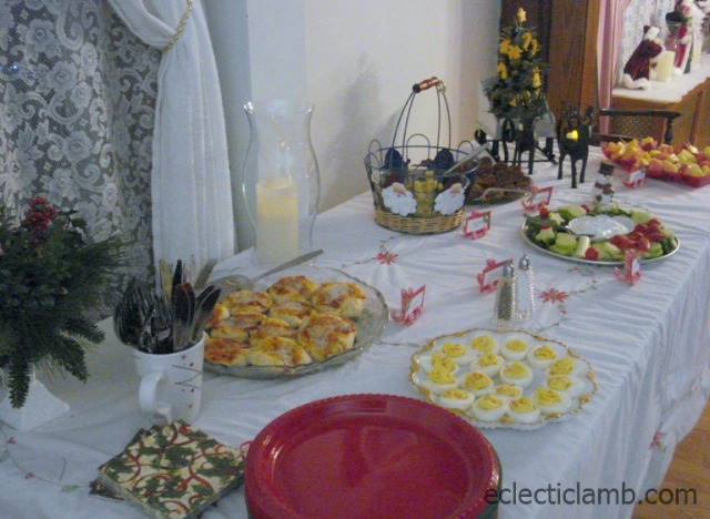HolidayPartyTable