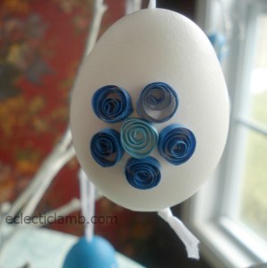 Round Blue Flower Quilled Egg