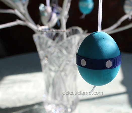 Dot Ribbon Egg