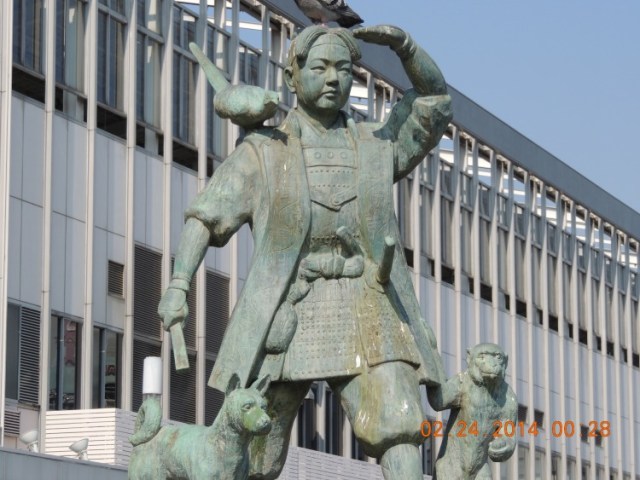 Momotaro Statue 2