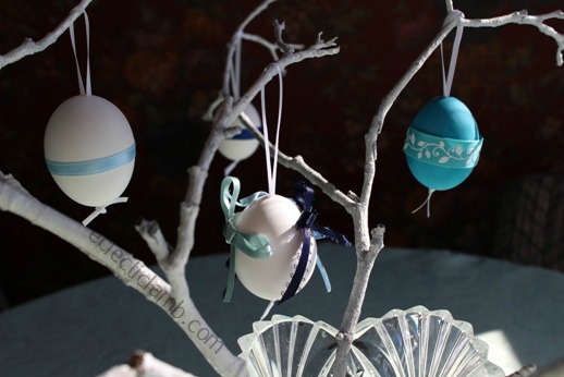 Ribbon Egg Tree