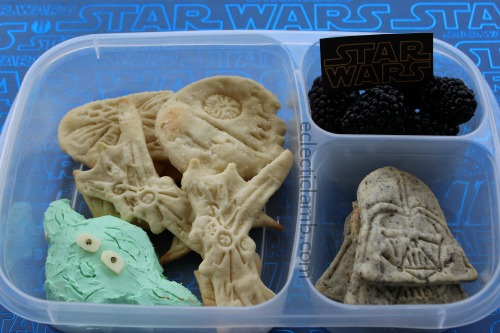 Yoda Cheese Ball Star Wars Crackers
