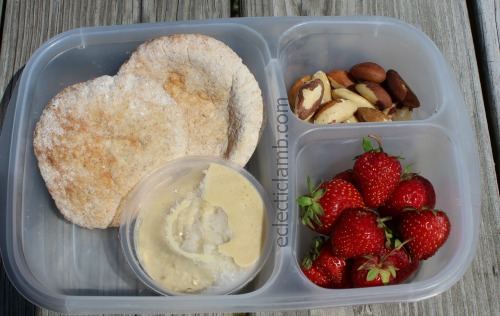 Pita Hummus Lunch