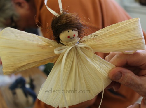 Corn husk angel example