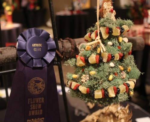 blue-ribbon-winner-christmas-tree