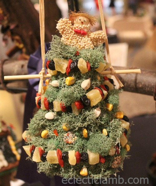 non-conventional-bird-feeder