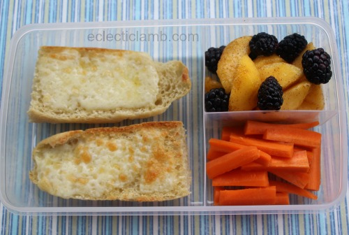 cheesy-bread-peaches-blackberries-carrots-lunch