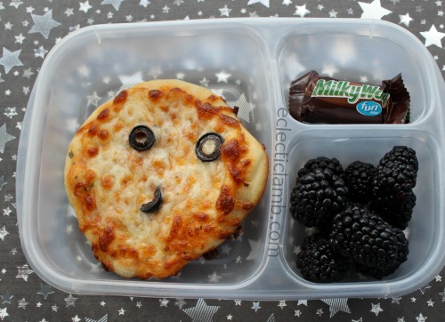man-on-the-moon-pizza-lunch