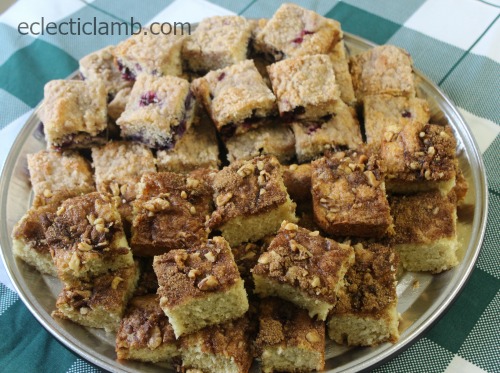 blueberry and cinnamon coffee cakes