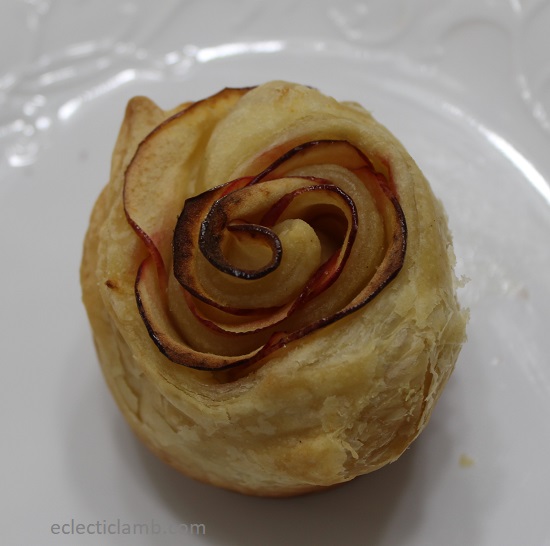 Apple Puffed Pastry Rose.jpg