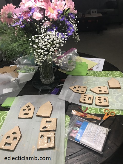 Icing Flooded Tudor Gingerbread pieces