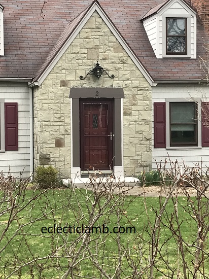 Stone Entrance Hedge