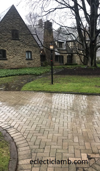 Stone House Brickwalk Knollwood