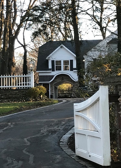 White House Elmwood
